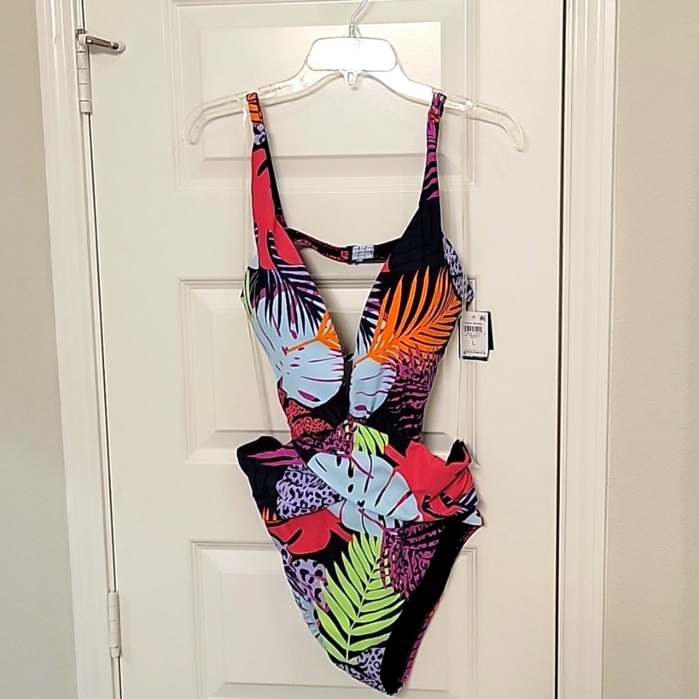 Bar III TummyToner Swimsuit Size Large